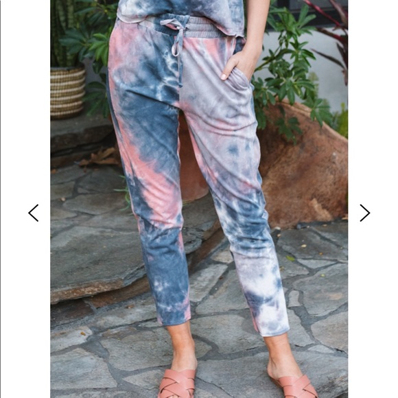 Amaryllis Pants - Amaryllis layover joggers
